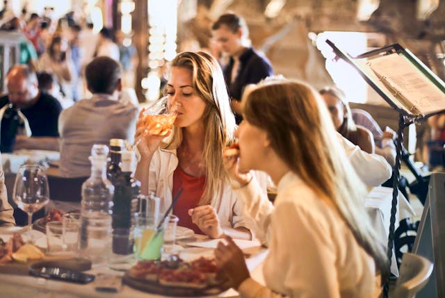 Frauen Restaurant Ernährung Speise Vielfaltschmeckt Sidebar