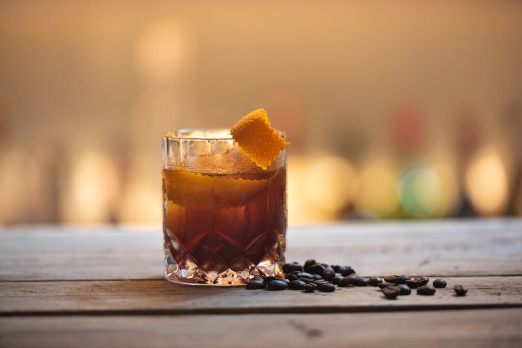 Whisky Glas Getränk Gemeinsamer Genuss an Weihnachten Whisky als Highlight der Feiertage